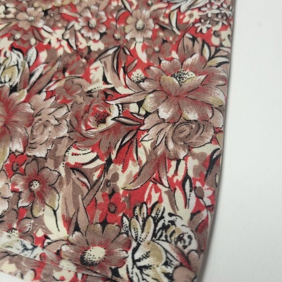 Brown and Red Floral Saree with Red Flowers - Unstitched- NEW ! - Picture 3 of 5